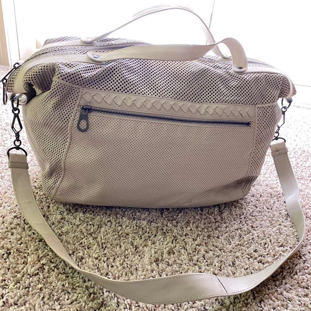 Bottega Veneta Intrecciato duffle Shoulder Bag beige leather quiet Luxury